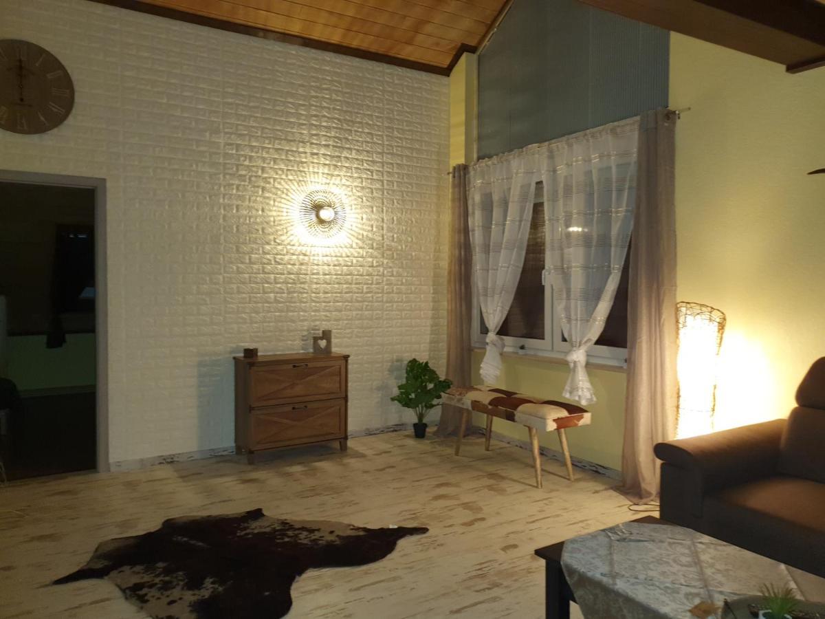 Ferienwohnung Zum Schlossblick Naehe Europa Park Mahlberg Ngoại thất bức ảnh